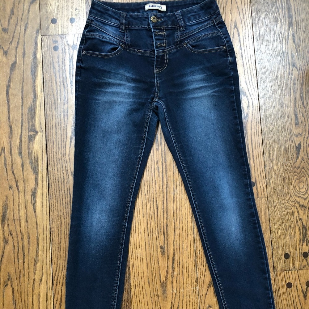 Three buttoned jeans size 7